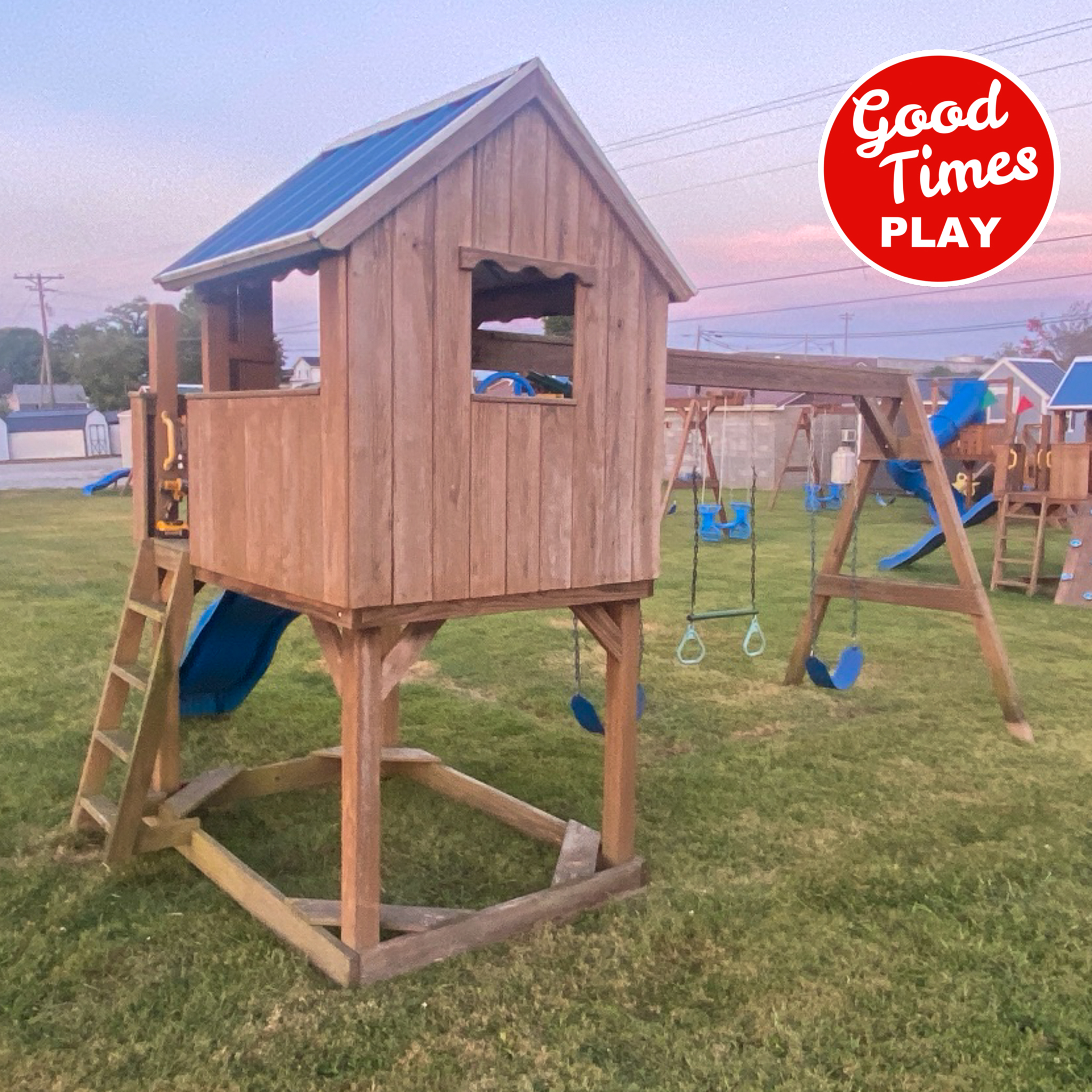 PRE-OWNED "Strawberry" 4ft Deck Height - Image 3